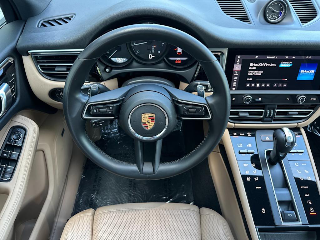 Thumbnail: 2022 Porsche Macan - 12