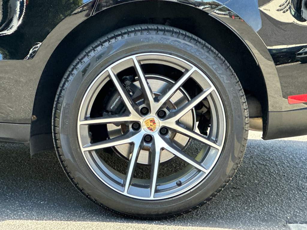 Thumbnail: 2022 Porsche Macan - 8
