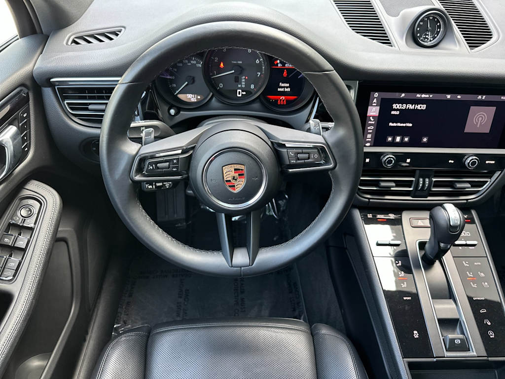 Thumbnail: 2023 Porsche Macan - 9