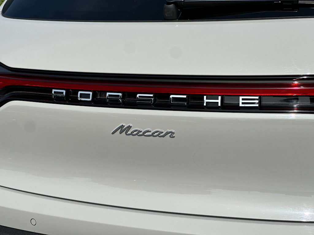 Thumbnail: 2023 Porsche Macan - 7