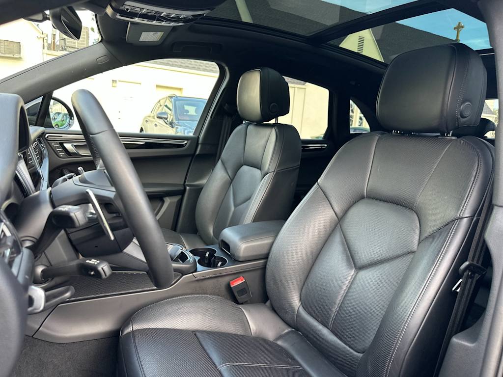 Thumbnail: 2025 Porsche Macan - 10