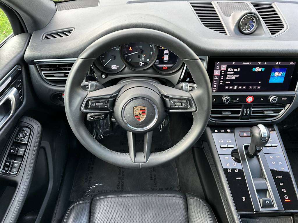 Thumbnail: 2025 Porsche Macan - 12