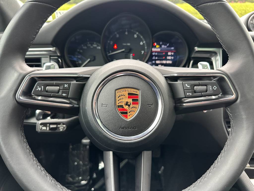 Thumbnail: 2025 Porsche Macan - 30