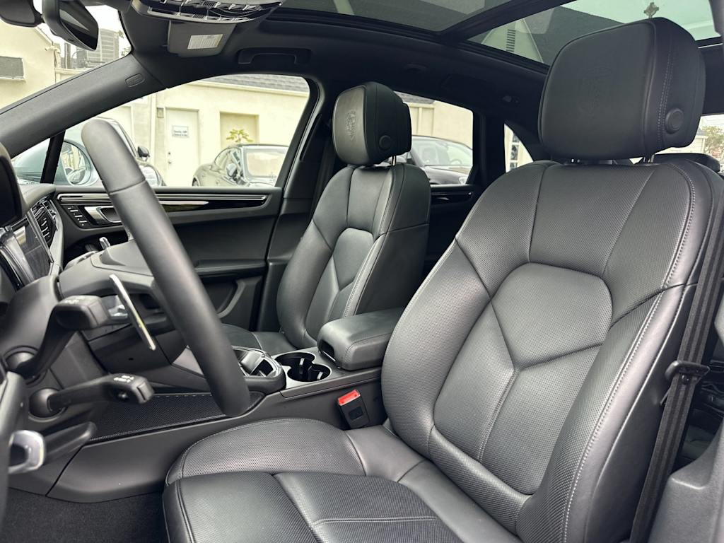 Thumbnail: 2025 Porsche Macan - 11
