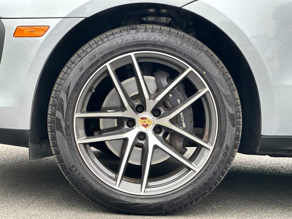 Thumbnail: 2025 Porsche Macan - 8