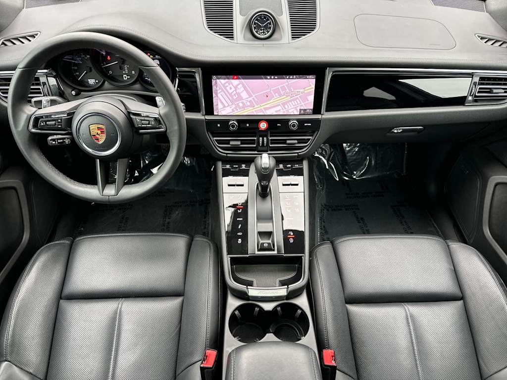 Thumbnail: 2025 Porsche Macan - 2