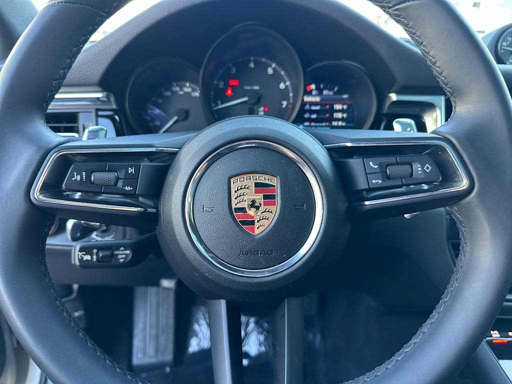 Thumbnail: 2025 Porsche Macan - 29
