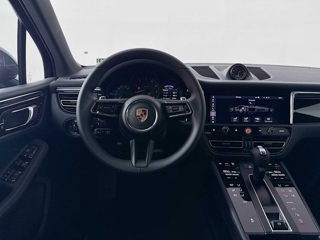 Thumbnail: 2025 Porsche Macan - 12