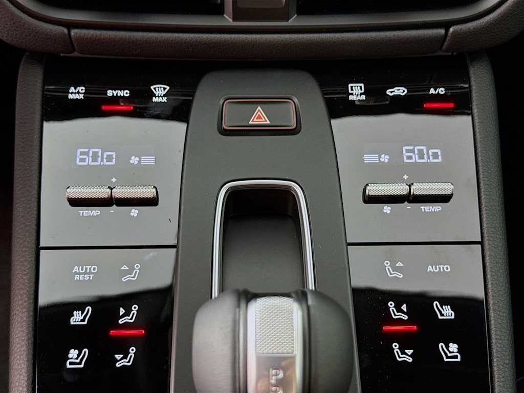 Thumbnail: 2025 Porsche Macan - 14