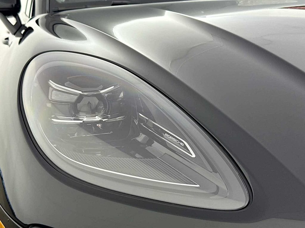 Thumbnail: 2025 Porsche Macan - 56