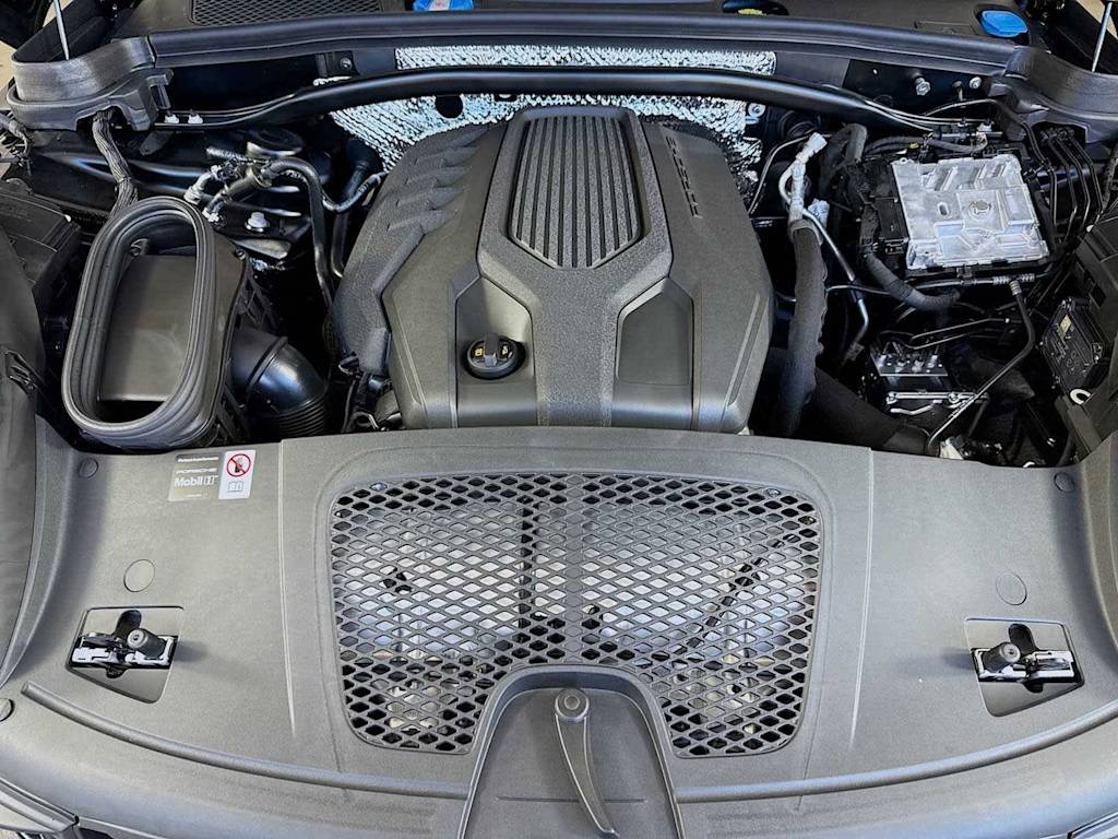 Thumbnail: 2025 Porsche Macan - 51