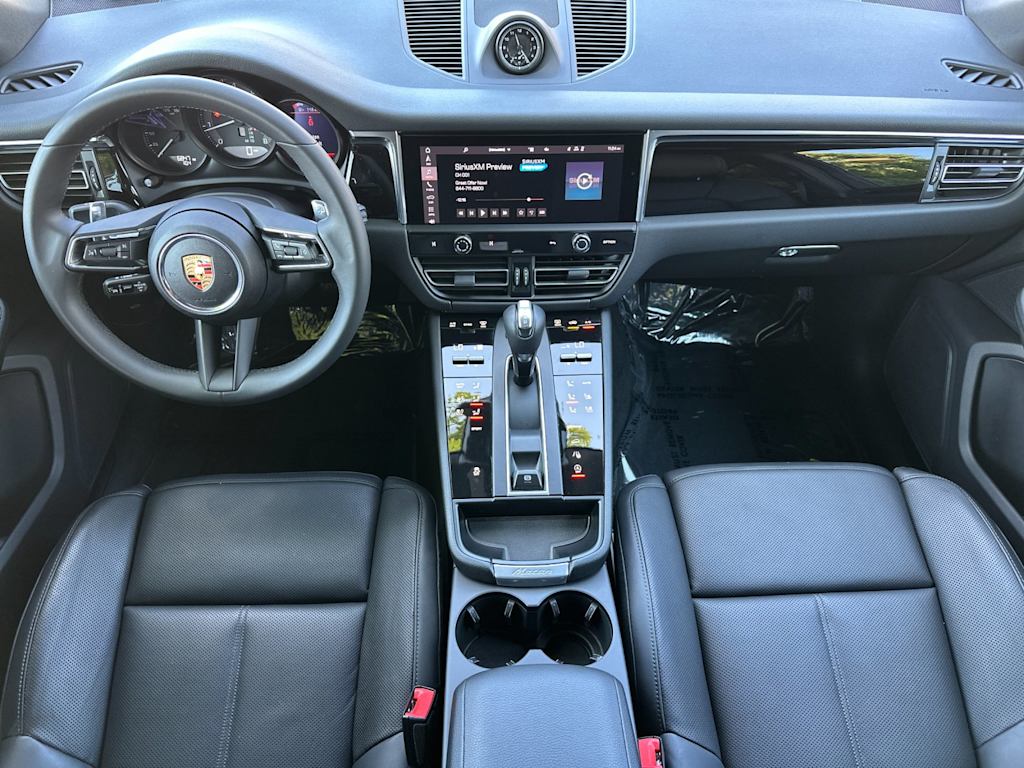 Thumbnail: 2025 Porsche Macan - 9