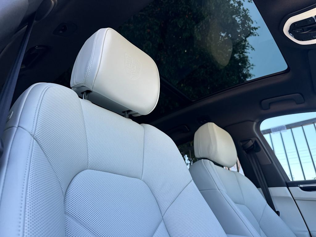 Thumbnail: 2025 Porsche Macan - 24