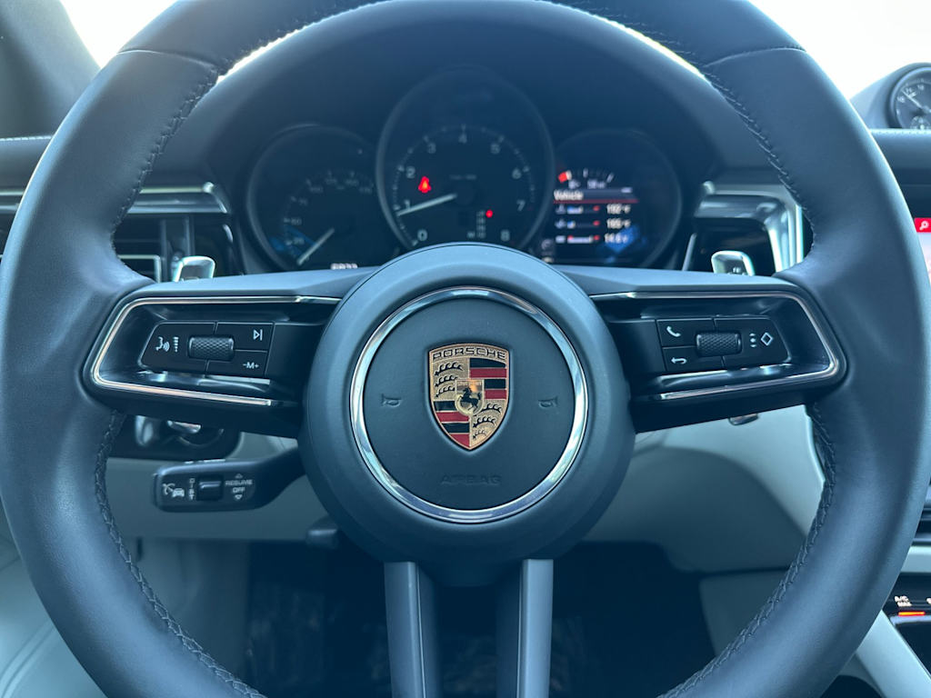 Thumbnail: 2025 Porsche Macan - 29