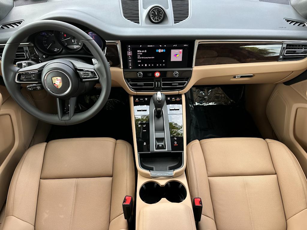 Thumbnail: 2025 Porsche Macan - 2