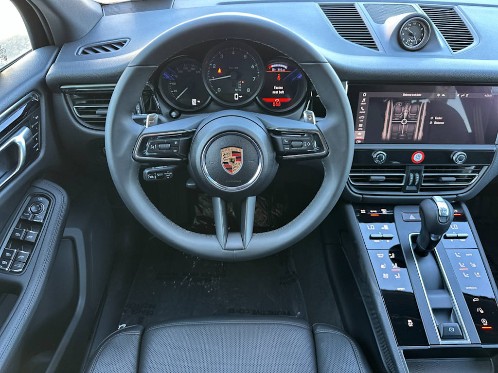 Thumbnail: 2025 Porsche Macan - 12