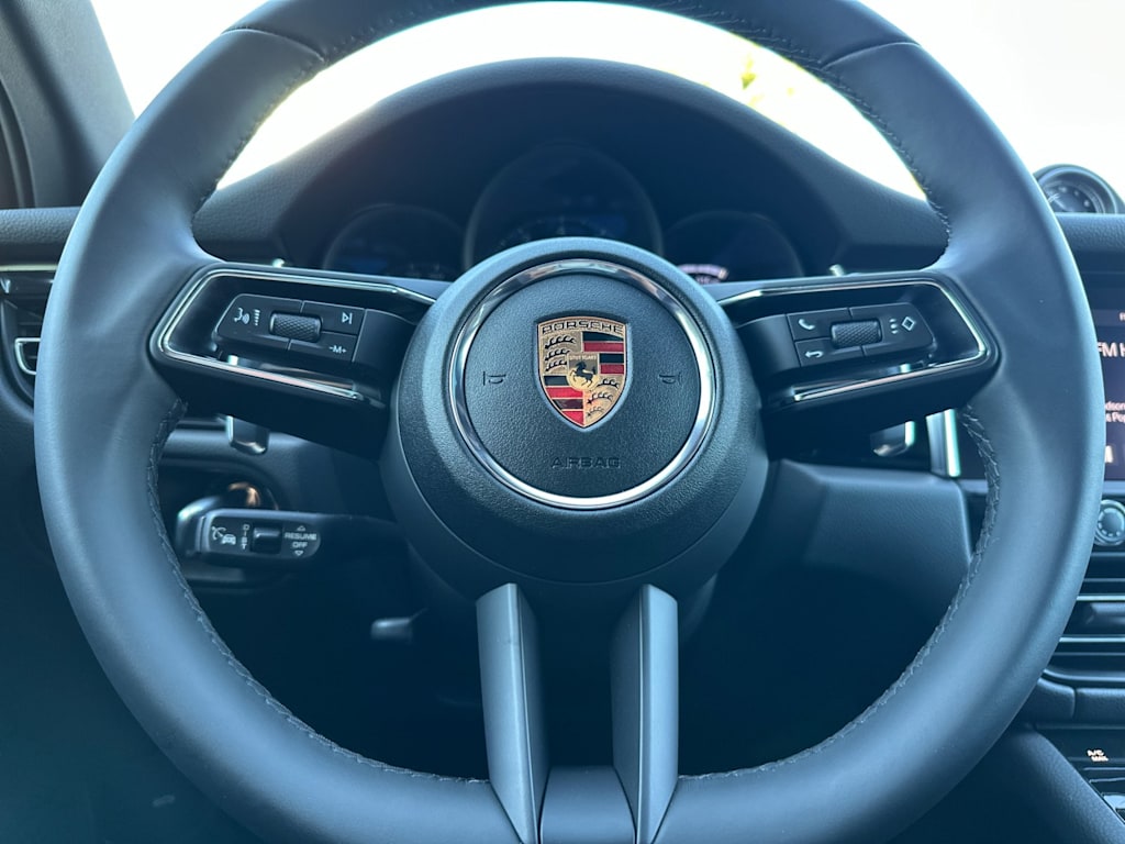 Thumbnail: 2025 Porsche Macan - 28