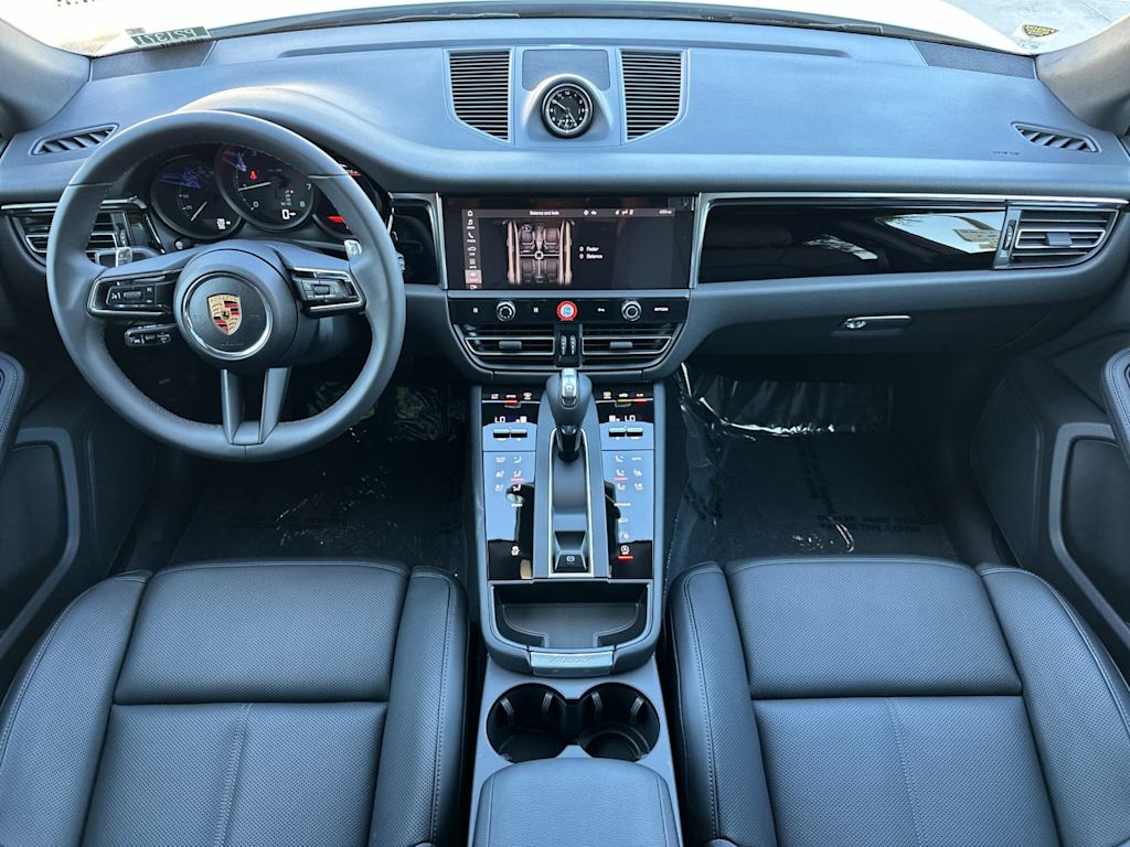 Thumbnail: 2025 Porsche Macan - 9
