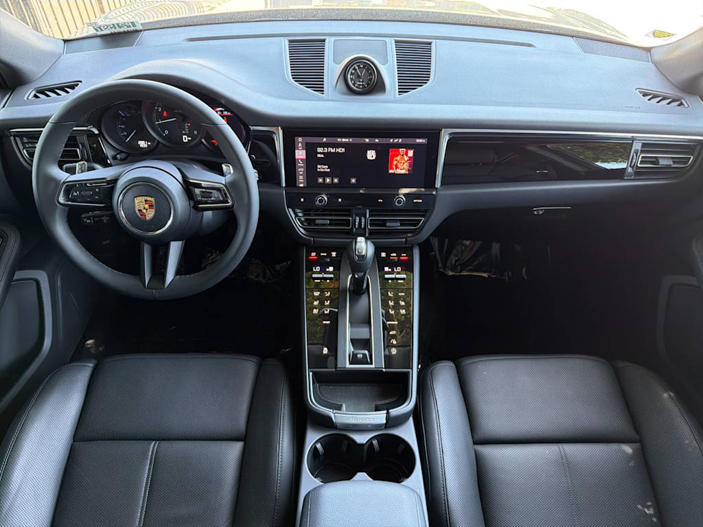 Thumbnail: 2026 Porsche Macan - 2