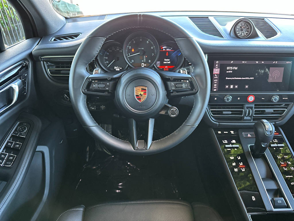 Thumbnail: 2026 Porsche Macan - 9