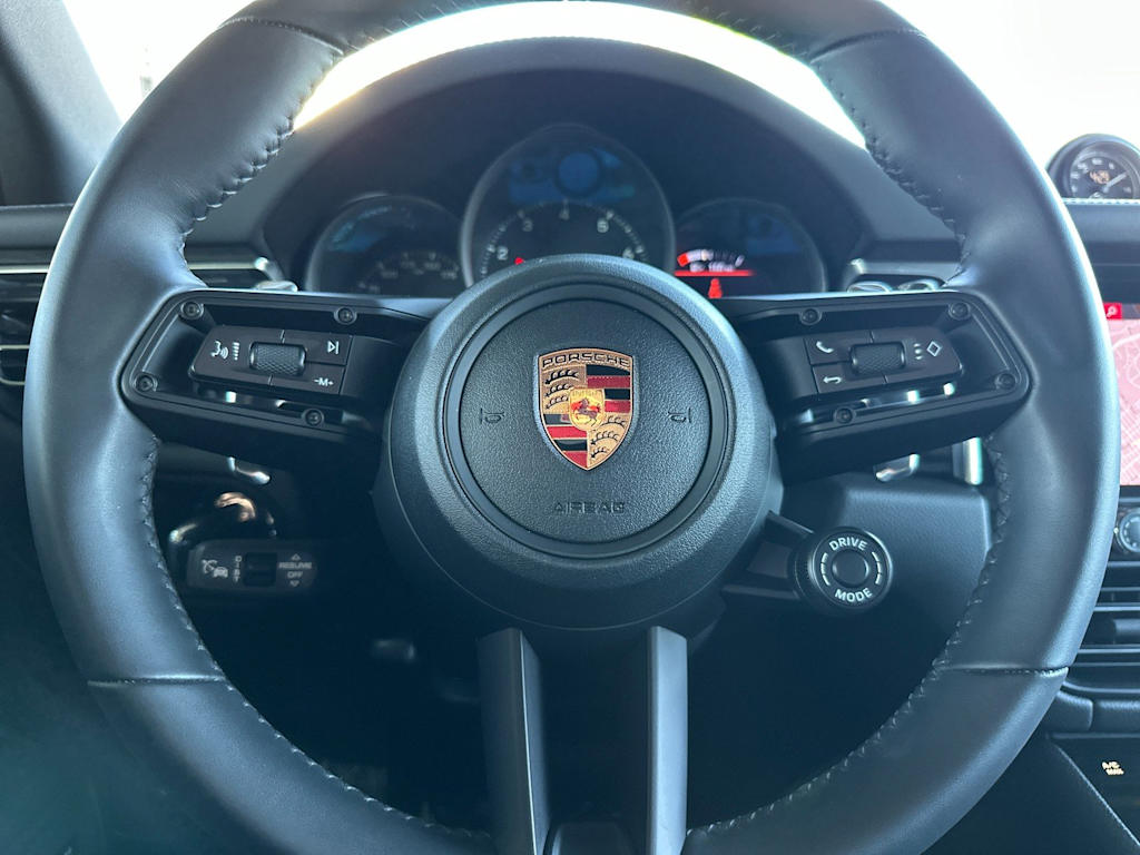 Thumbnail: 2026 Porsche Macan - 14