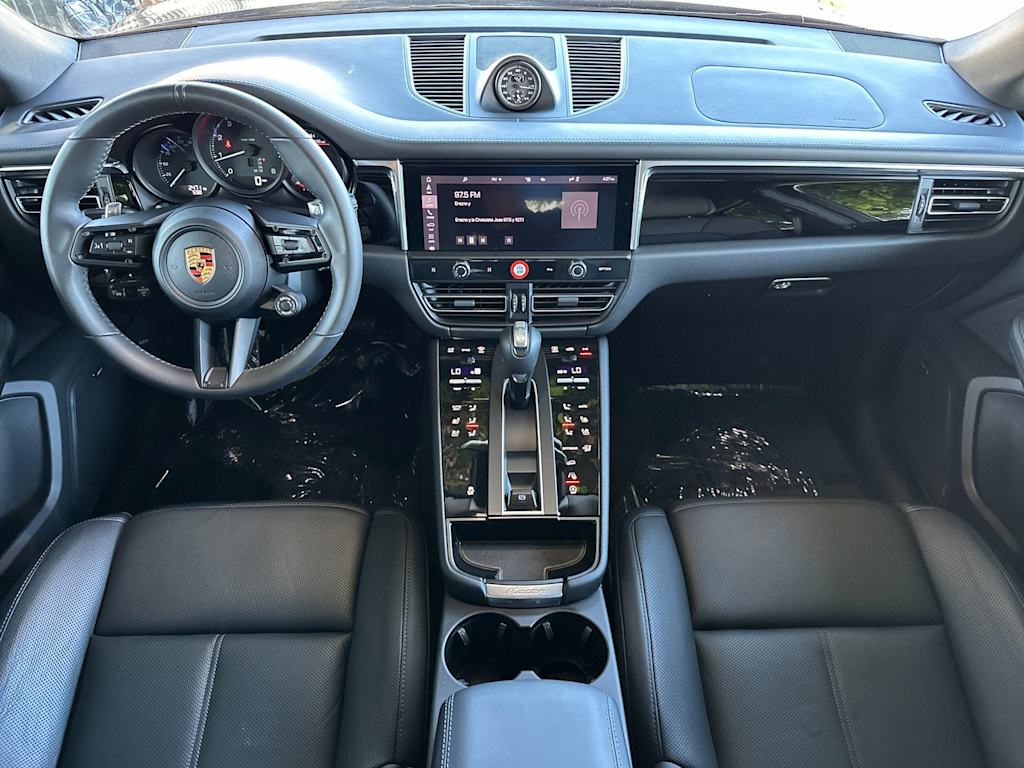 Thumbnail: 2026 Porsche Macan - 2