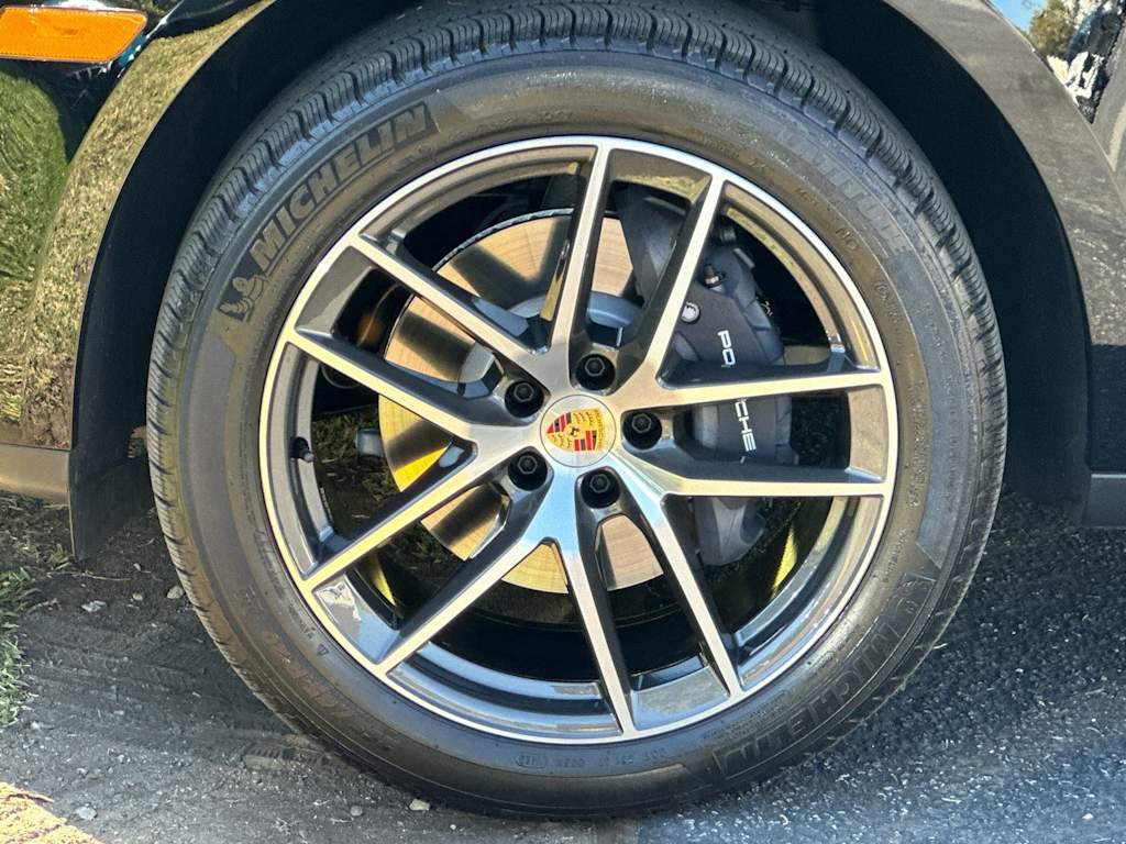 Thumbnail: 2026 Porsche Macan - 8