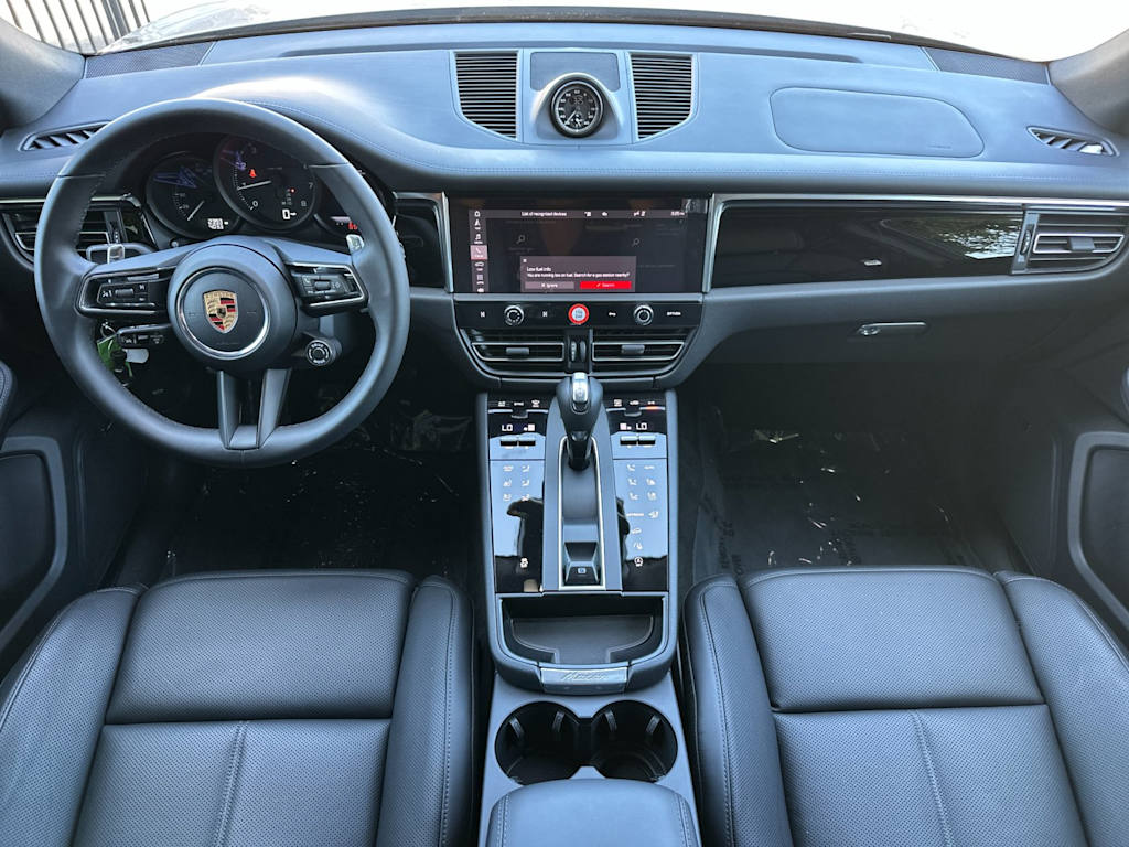 Thumbnail: 2026 Porsche Macan - 2