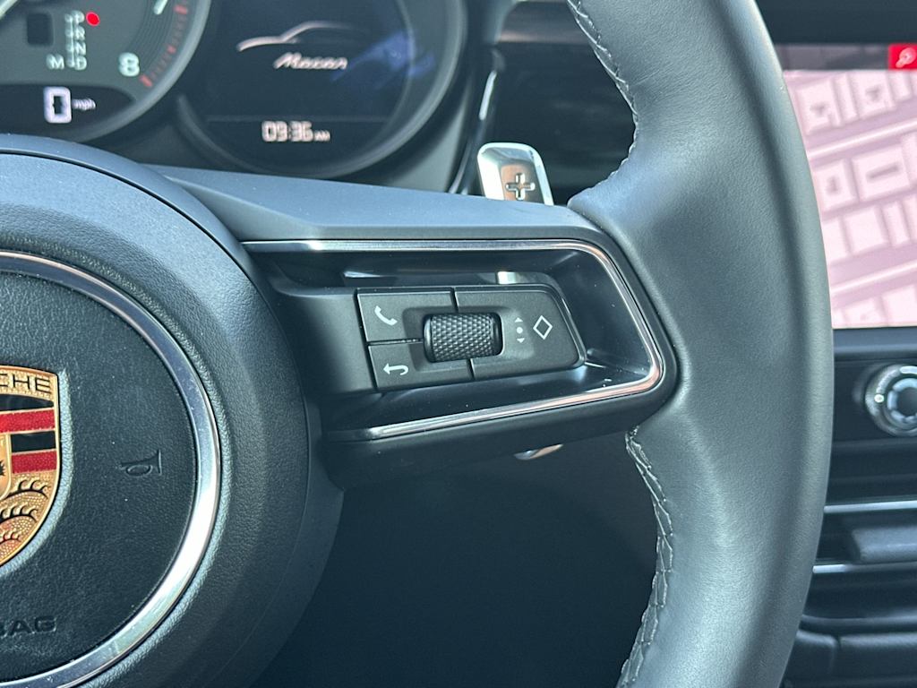 Thumbnail: 2026 Porsche Macan - 31