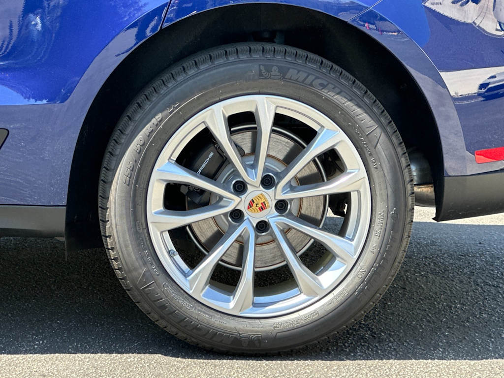 Thumbnail: 2026 Porsche Macan - 8