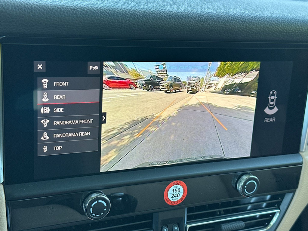 Thumbnail: 2026 Porsche Macan - 26