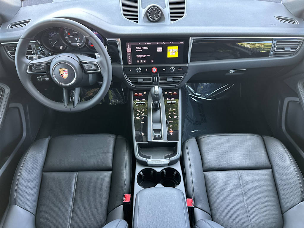 Thumbnail: 2026 Porsche Macan - 2