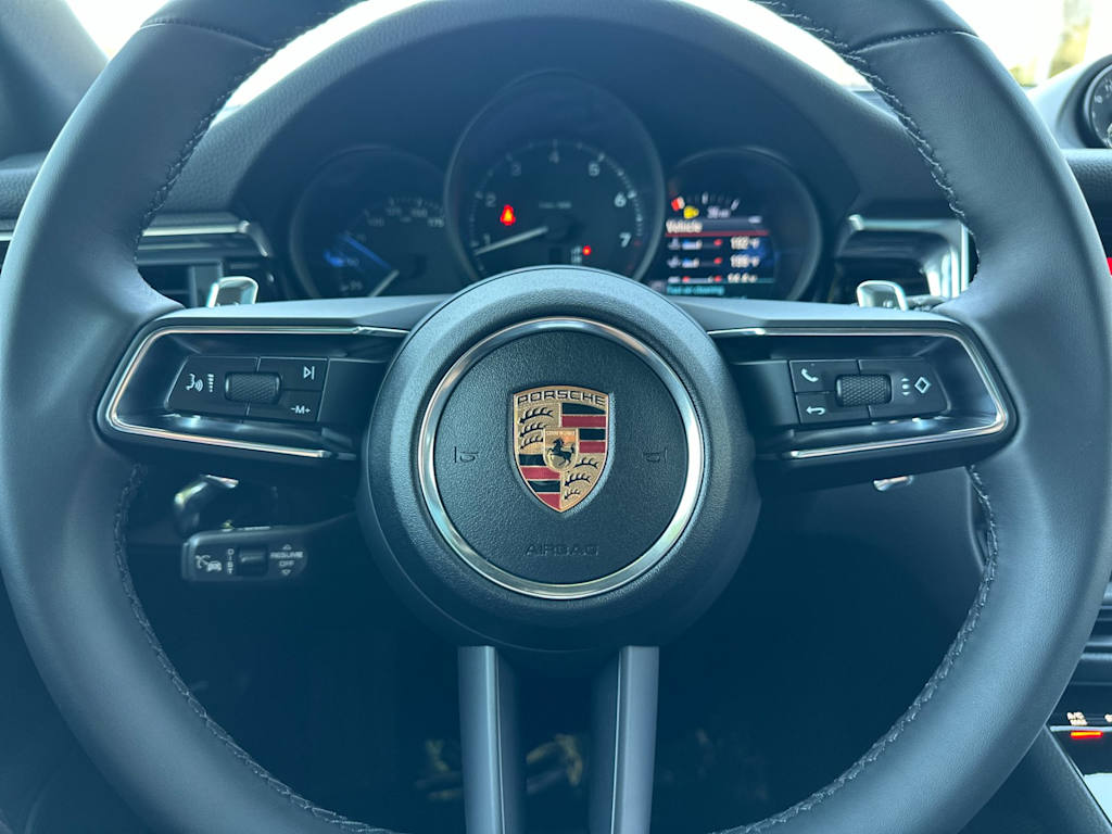 Thumbnail: 2026 Porsche Macan - 28