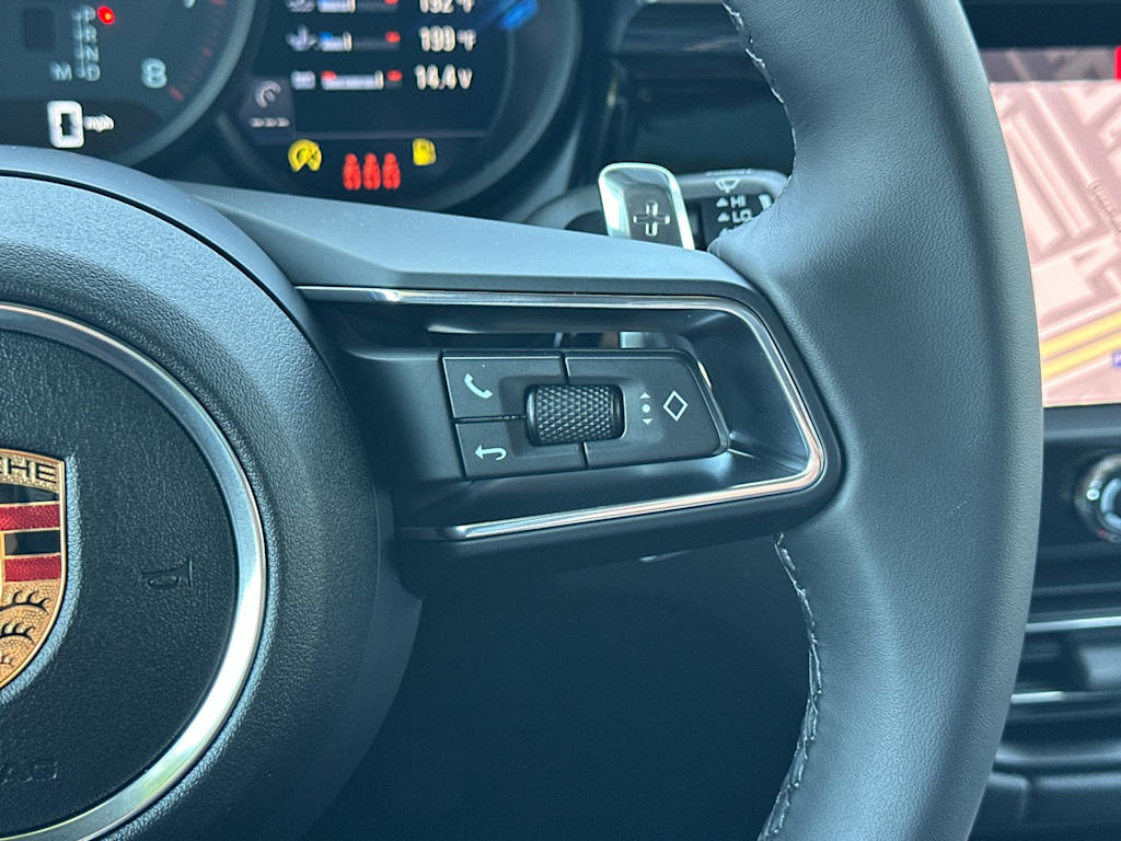 Thumbnail: 2026 Porsche Macan - 30