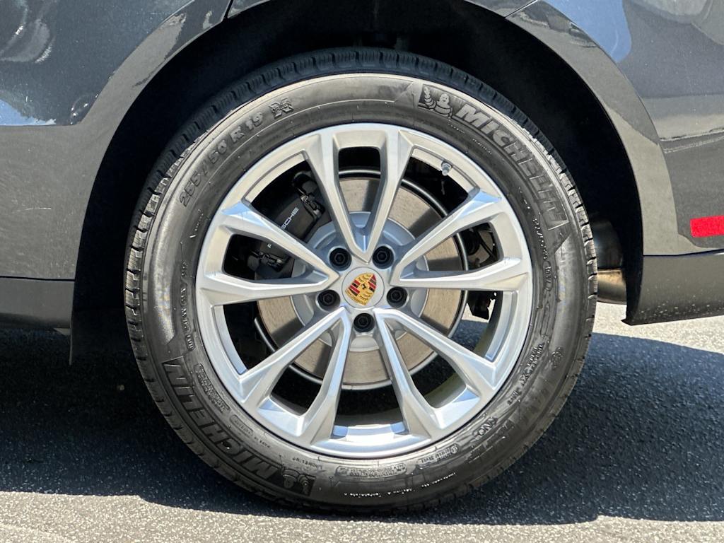 Thumbnail: 2026 Porsche Macan - 7