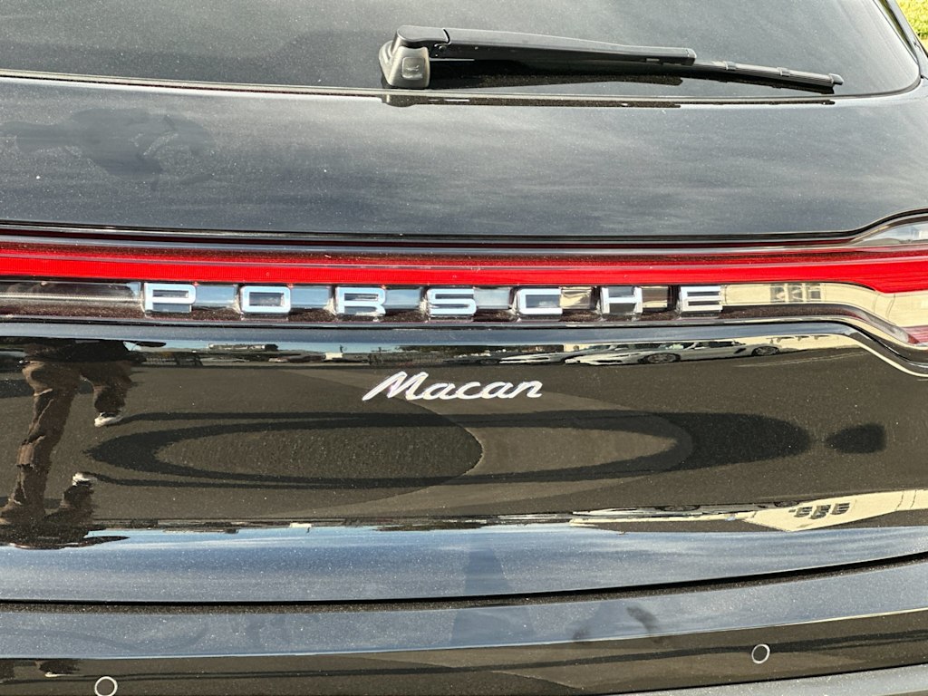 Thumbnail: 2025 Porsche Macan - 6