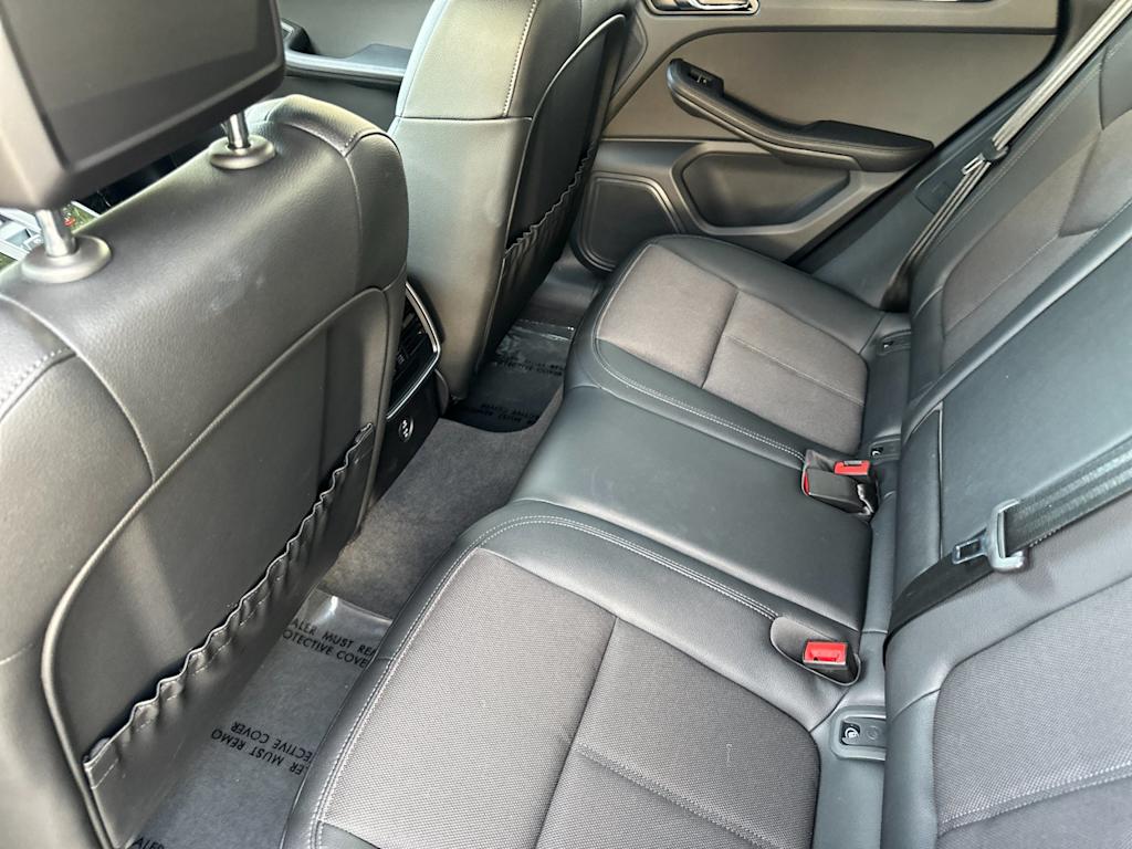 Thumbnail: 2025 Porsche Macan - 11