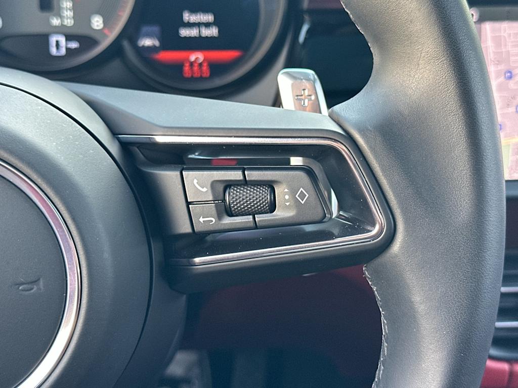 Thumbnail: 2025 Porsche Macan - 32