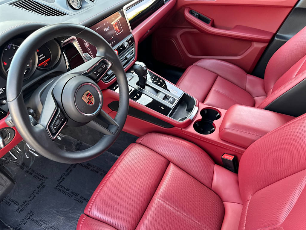 Thumbnail: 2025 Porsche Macan - 11