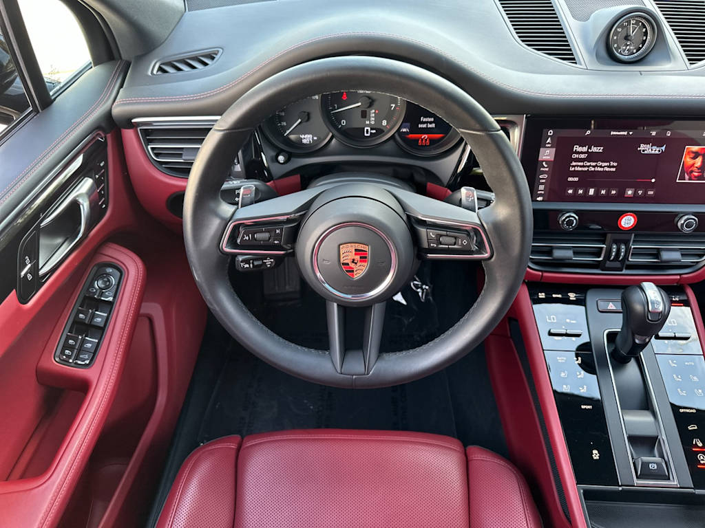 Thumbnail: 2025 Porsche Macan - 10