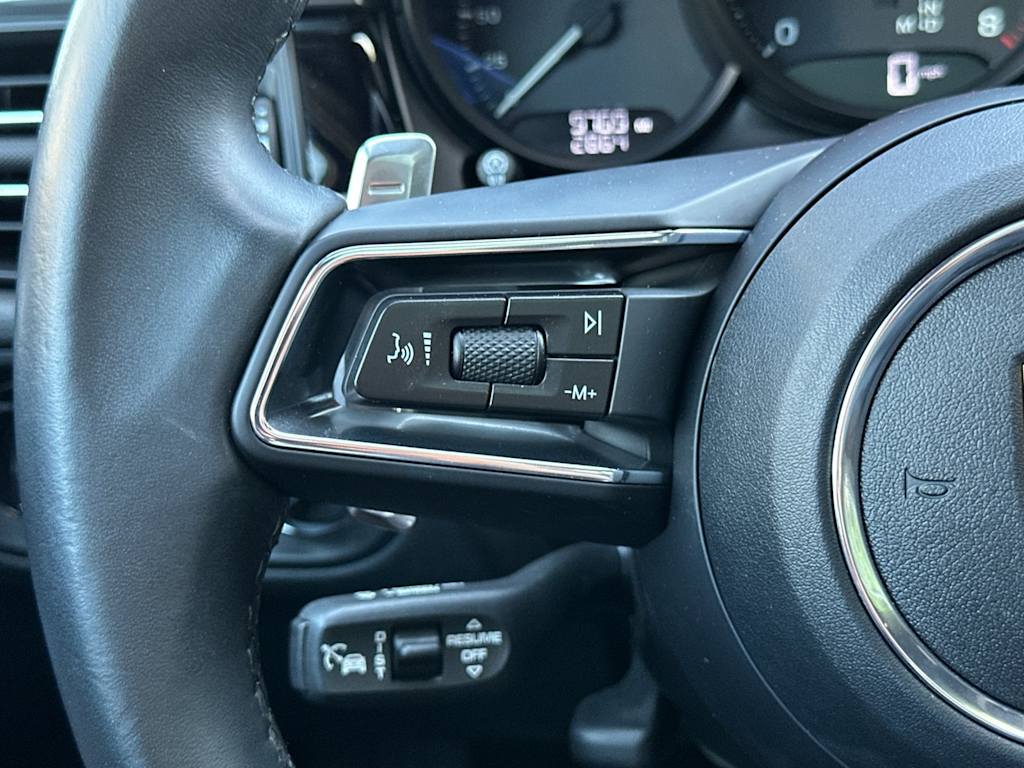 Thumbnail: 2025 Porsche Macan - 30