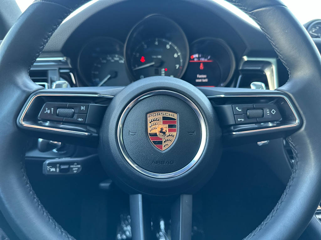 Thumbnail: 2025 Porsche Macan - 29
