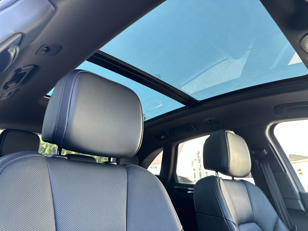 Thumbnail: 2025 Porsche Macan - 24