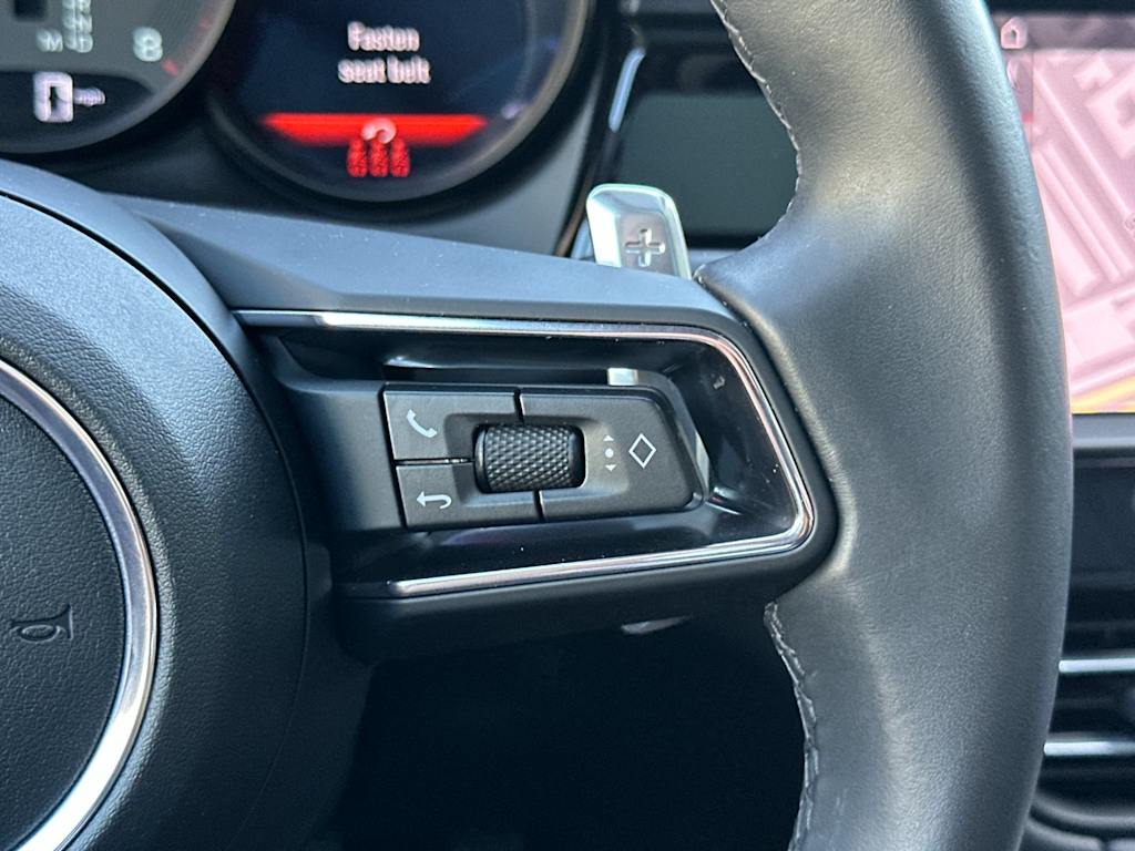 Thumbnail: 2025 Porsche Macan - 31