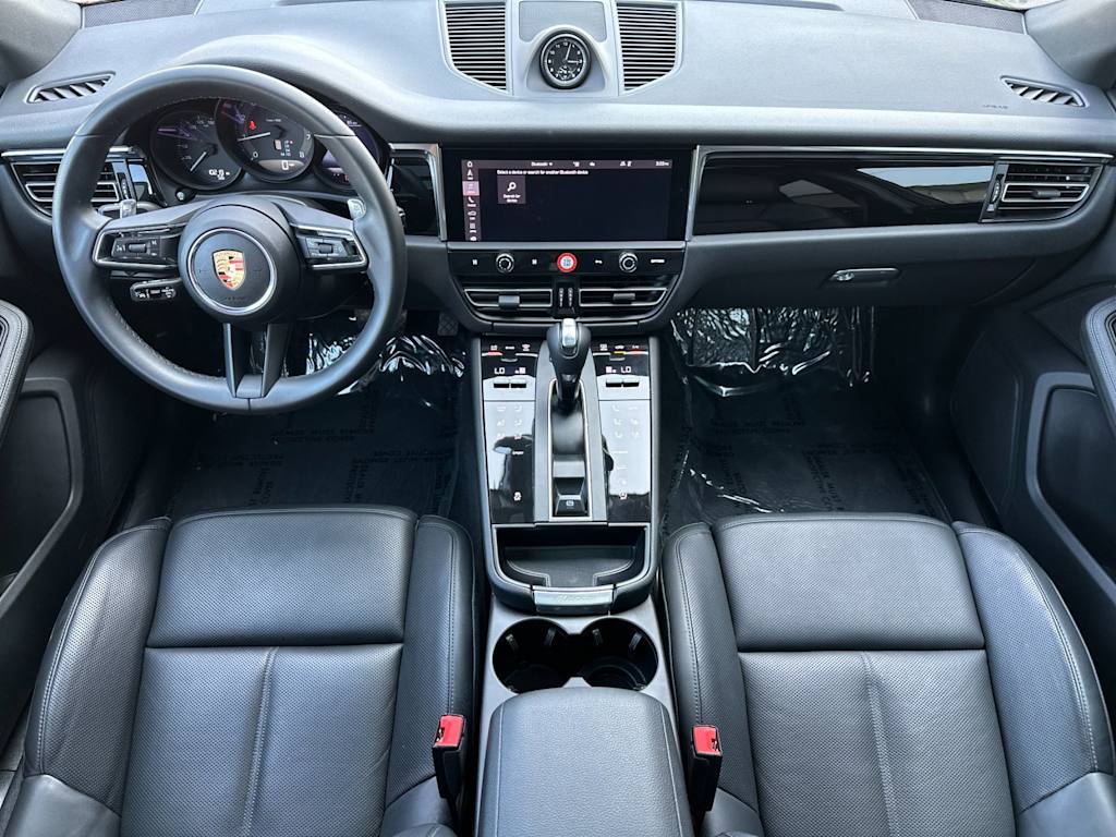 Thumbnail: 2025 Porsche Macan - 2