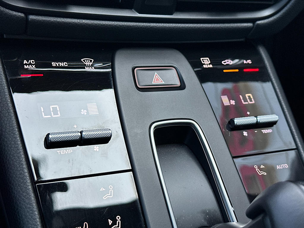 Thumbnail: 2025 Porsche Macan - 14