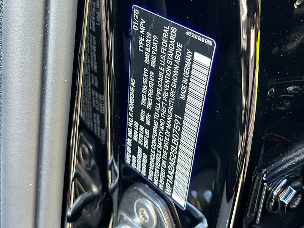 Thumbnail: 2025 Porsche Macan - 17