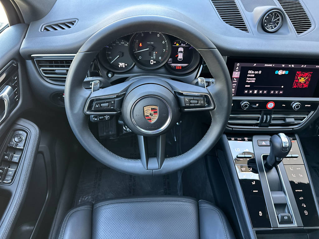 Thumbnail: 2025 Porsche Macan - 9