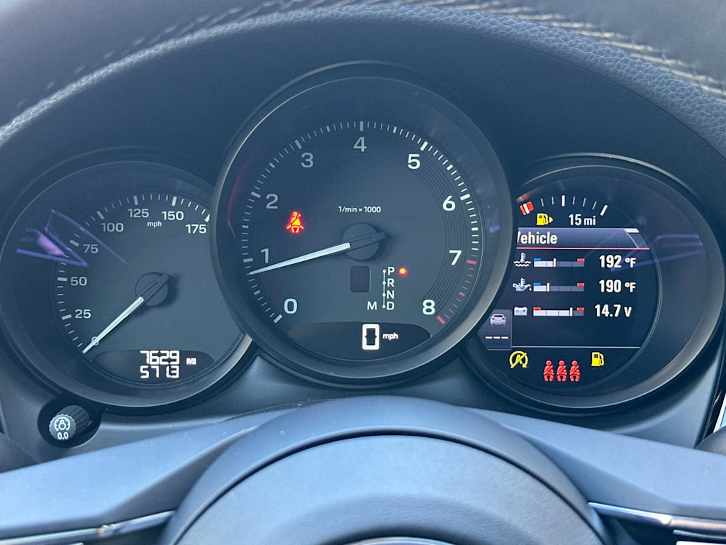 Thumbnail: 2025 Porsche Macan - 15