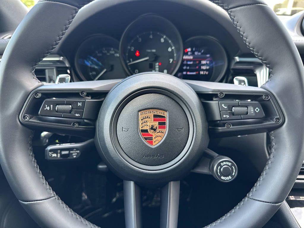 Thumbnail: 2026 Porsche Macan - 29